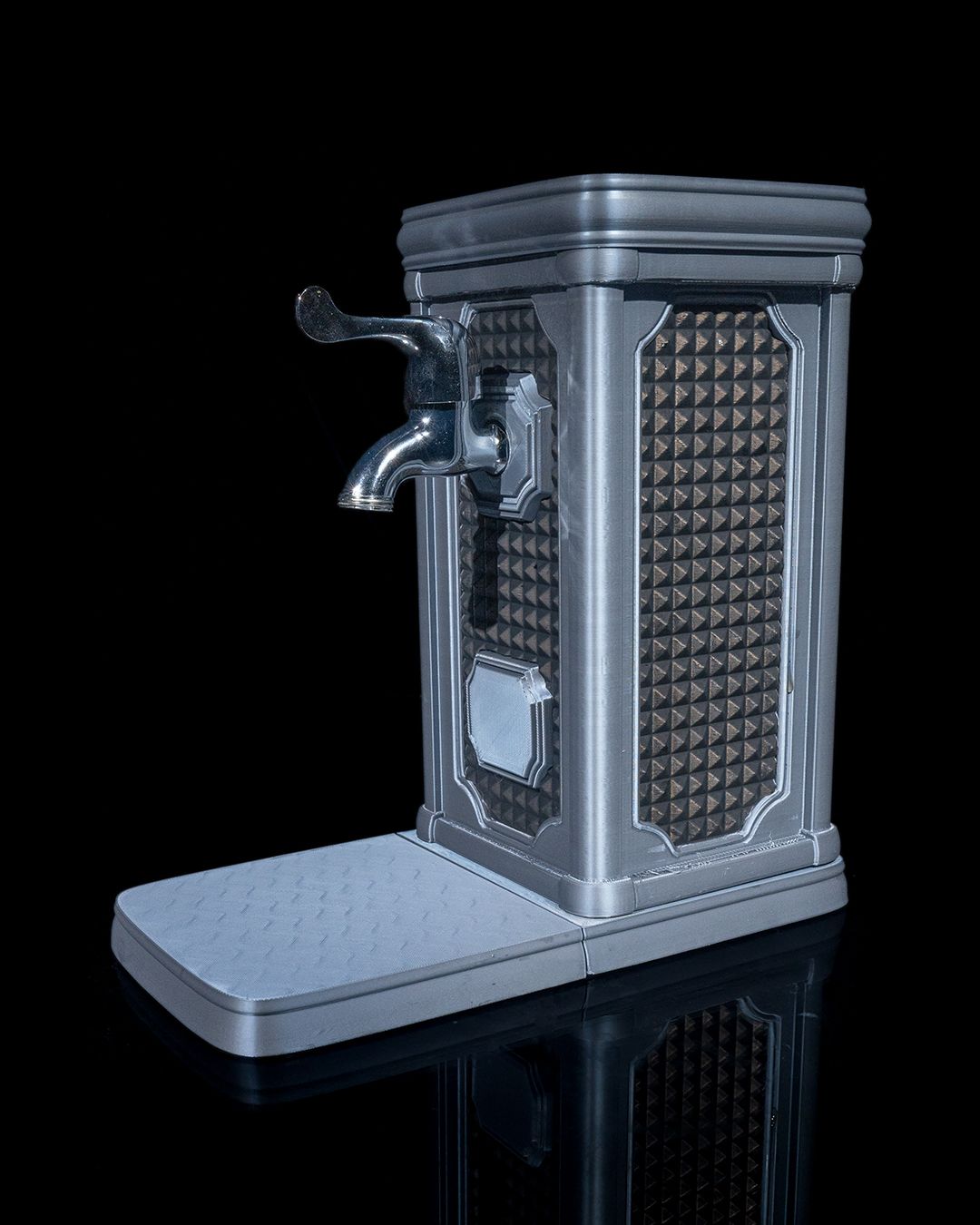 Cosmopolitan Drink Dispenser
